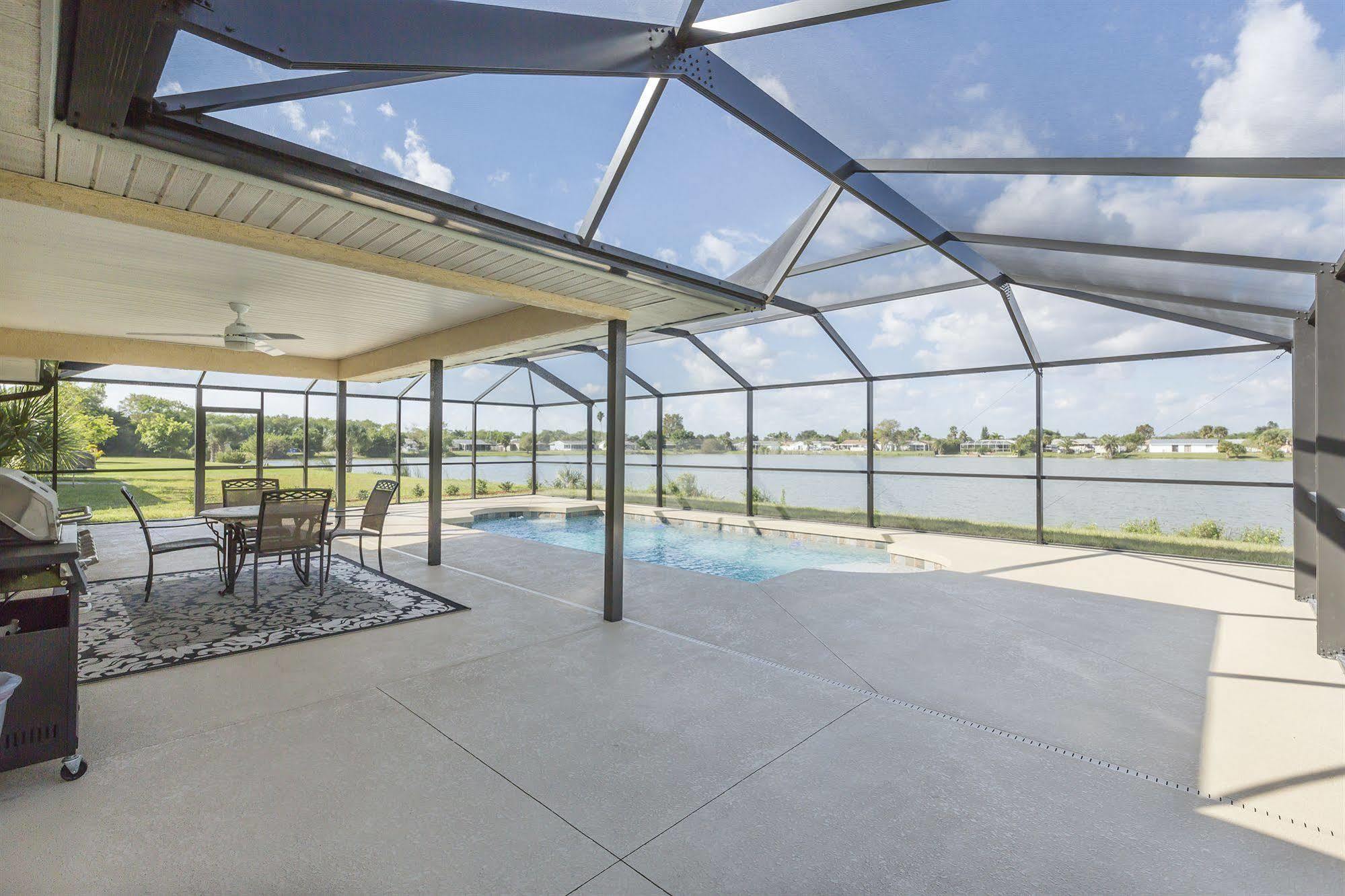 Lilsis By The Lake Port Charlotte Exterior foto
